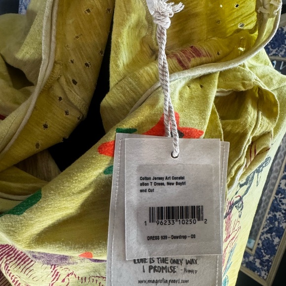 Magnolia Pearl Yellow Graphic Dress - Picture 3 of 7